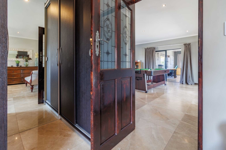 4 Bedroom Property for Sale in Flamingo Vlei Western Cape